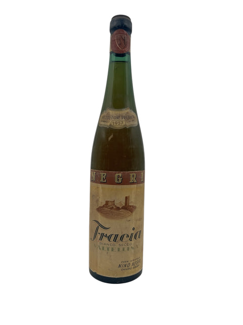 Fracia 1957 vitt vin från Nino Negri i regionen Valtellina