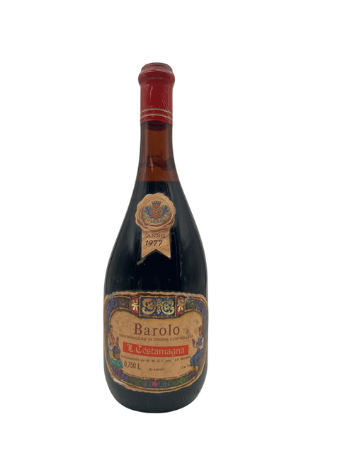 Flaska Barolo Il Costamagna rött vin från 1977