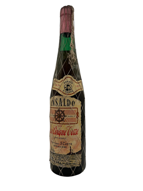Gammal flaska rosévin Cinque Terre Ansaldo 1970 med nät