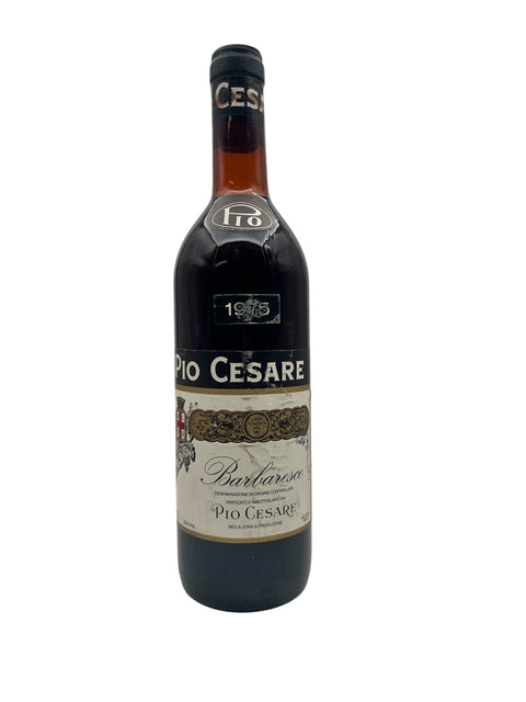 Barbaresco Pio Cesare 1975 flaska rött vin