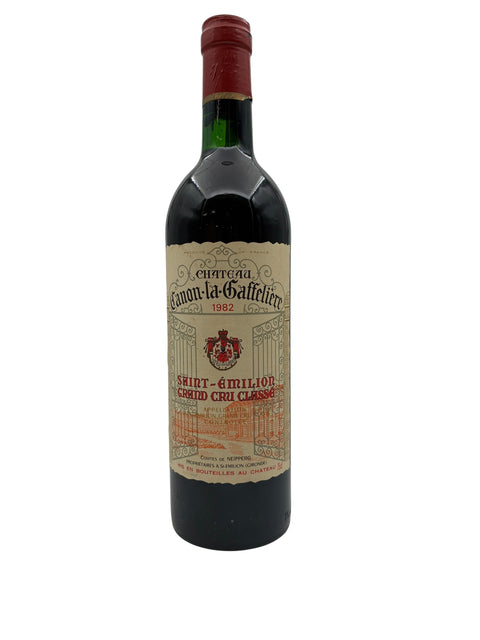 Flaska Saint-Émilion Château Canon-la-Gaffelière rött vin från 1982
