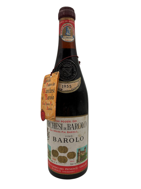 Barolo Marchesi di Barolo 1955 flaska på vit bakgrund