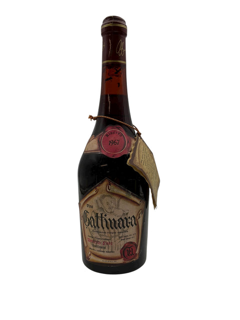 Flaska Gattinara Umberto Vose rött vin från 1967