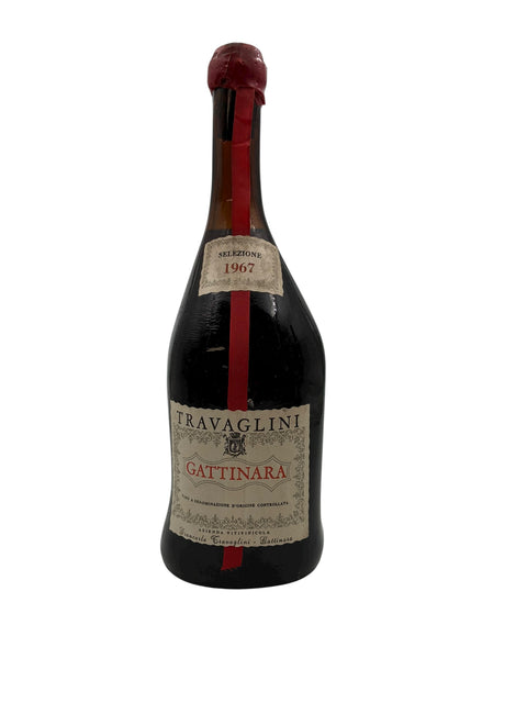 Flaska Gattinara Travaglini rött vin från 1967