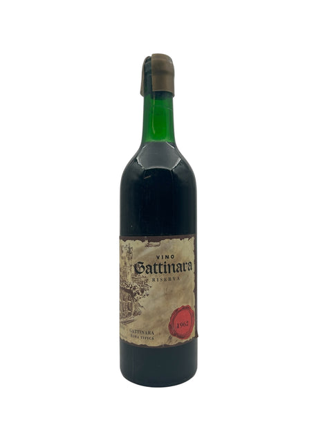 Flaska Gattinara Riserva 1962 med etikett