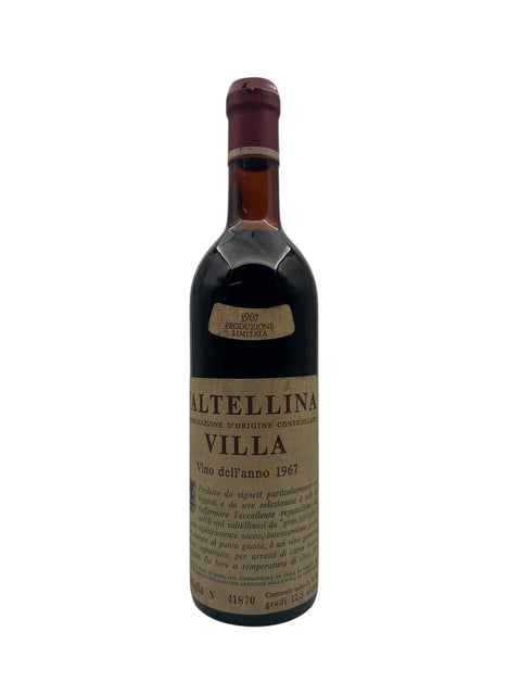 Flaska Valtellina Villa rött vin från 1967