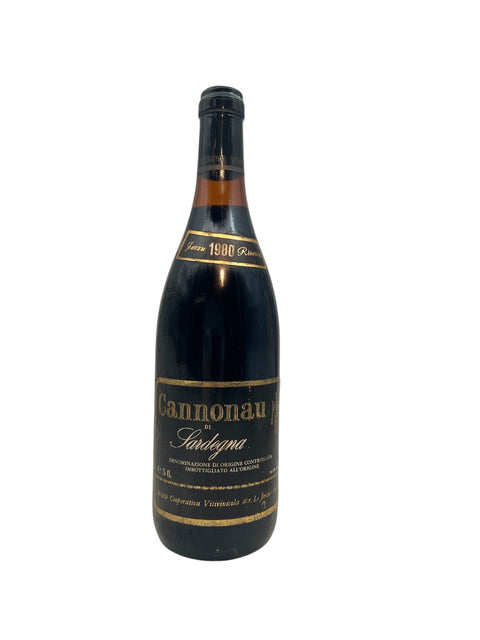 Flaska Cannonau Jerzu 1980 rött vin från Sardinien
