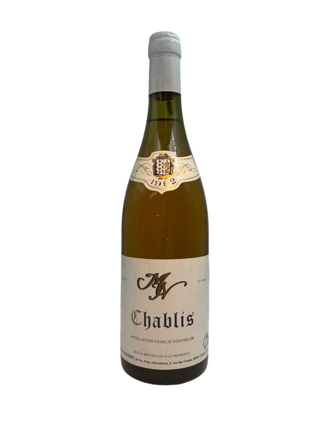 Flaska av Chablis A.V. Gaudinet årgång 1962
