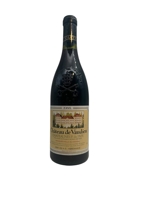 Flaska Châteauneuf du Pape Château de Vaudieu 1988 rött vin