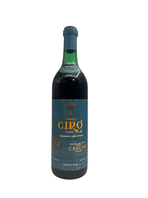 Flaska Cirò Classico Fratelli Caruso 1968 med blå etikett
