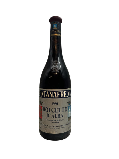 En flaska Dolcetto d'Alba 1991 från Fontanafredda