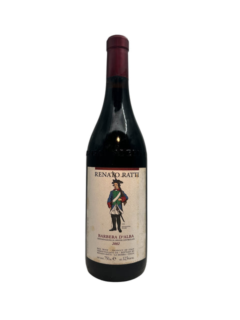 Flaska Barbera d'Alba Renato Ratti 2002 rött vin
