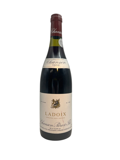 Flaska Ladoix Chanson rött vin från 1992