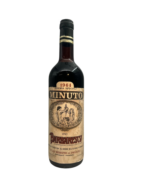 Flaska Barbaresco Minuto vin från 1964