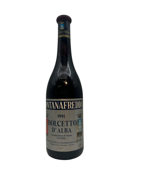 Flaska Dolcetto d'Alba Fontanafredda 1991 rött vin