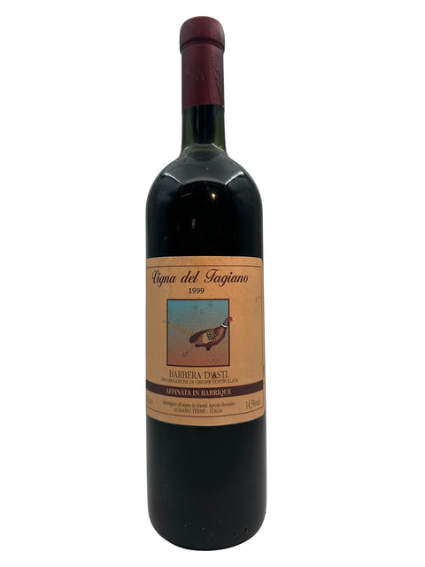Flaska Vigna del Fagiano Barbera d'Asti rött vin från 1999