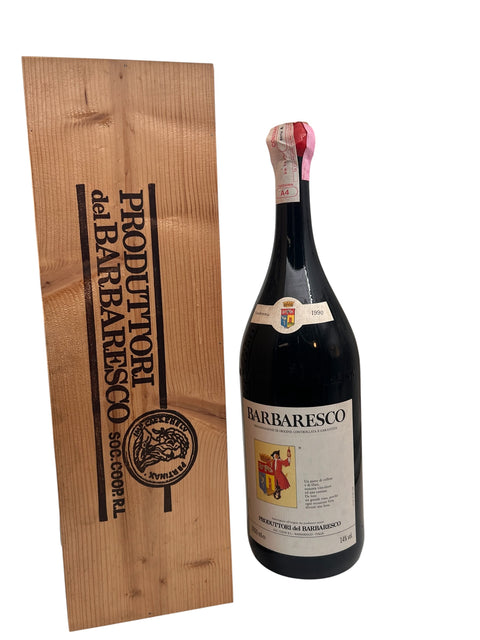 Barbaresco rött vin från 1990 med trälåda